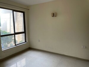 Room in 2 BHK Apartment at Unitech Uniworld Gardens 2, Sector 47 – for Rent