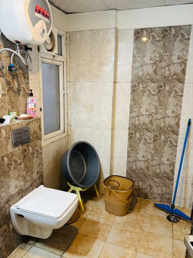 Bathroom, panchsheel-pratistha 3.5 Bedroom 2050 Sq.Ft. Apartment In Sector 75 Noida 10593616