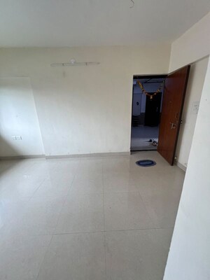 Room in 2 BHK Apartment at Siddharth Nagar – for Rent