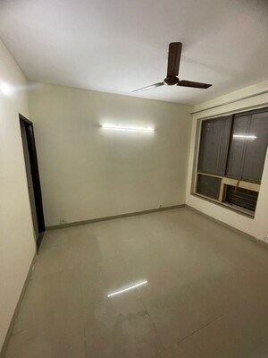 3 BHK Apartment For Rent in Unitech Uniworld Gardens 2, Sector 47