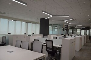  Office Space For Rent in Akruti Centre Point, Andheri East