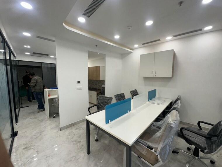 Team Area, spaze-itech-park Commercial Office Space 900 Sq.Ft. In Sector 49 Gurgaon 10593663