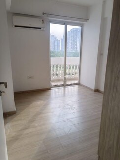 3 BHK Apartment For Rent in DLF Regal Gardens