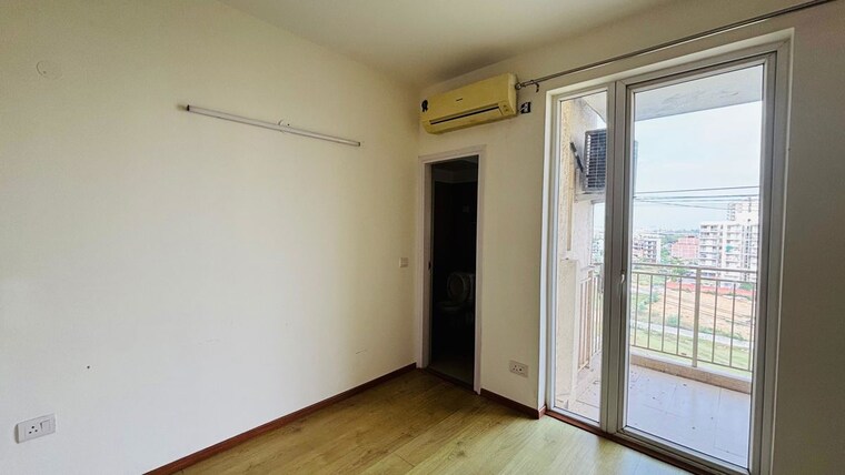 Room, emaar-gurgaon-greens 3.5 Bedroom 1650 Sq.Ft. Apartment In Sector 102 Gurgaon 10593691