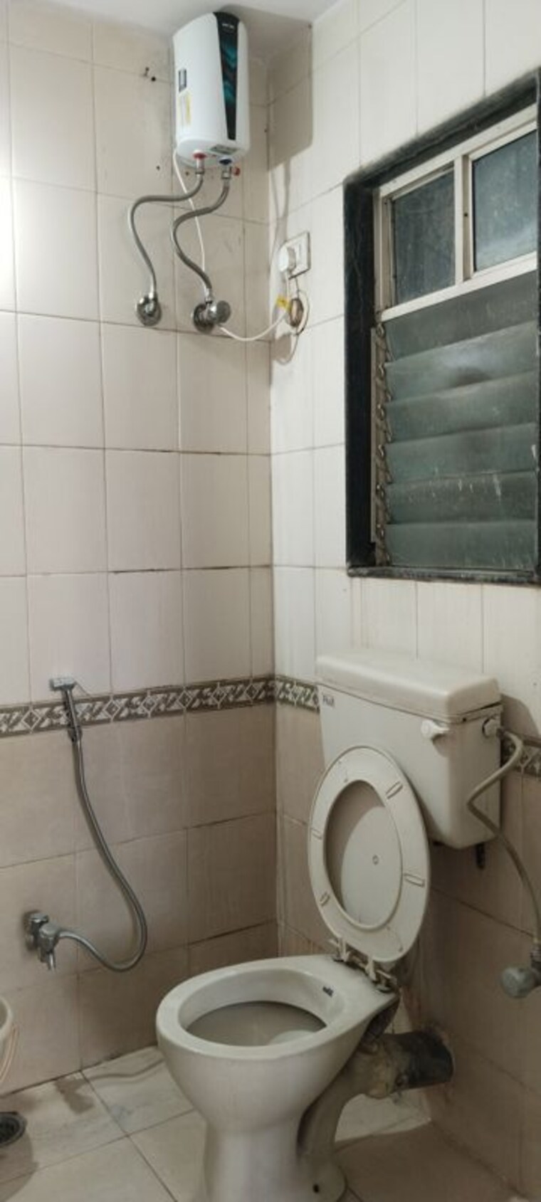 Bathroom, nirmal-lifestyle-residency-chs-ltd 2 Bedroom 900 Sq.Ft. Apartment In Mulund West Mumbai 10593684