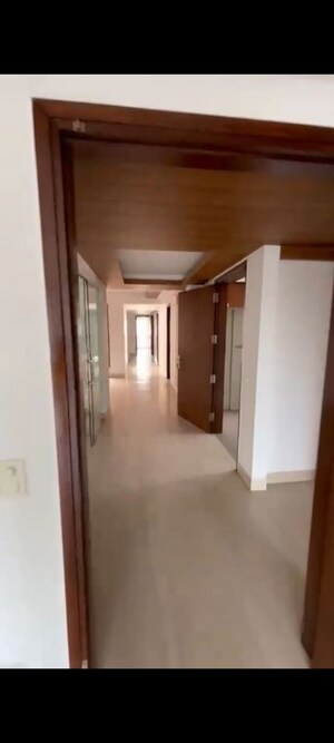 Room in 4 BHK Builder Floor at Greater Kailash ii – for Rent