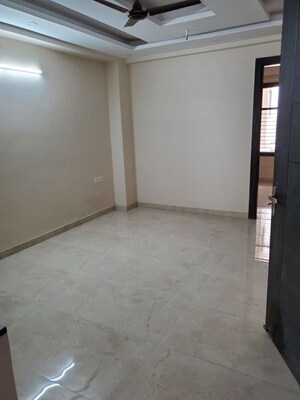 Room in 2 BHK Builder Floor at Sector 46 – for Rent