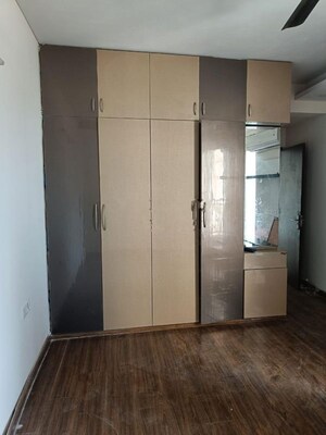 Building Lobby in 3 BHK Apartment at Emaar Palm Hills, Sector 77 – for Rent