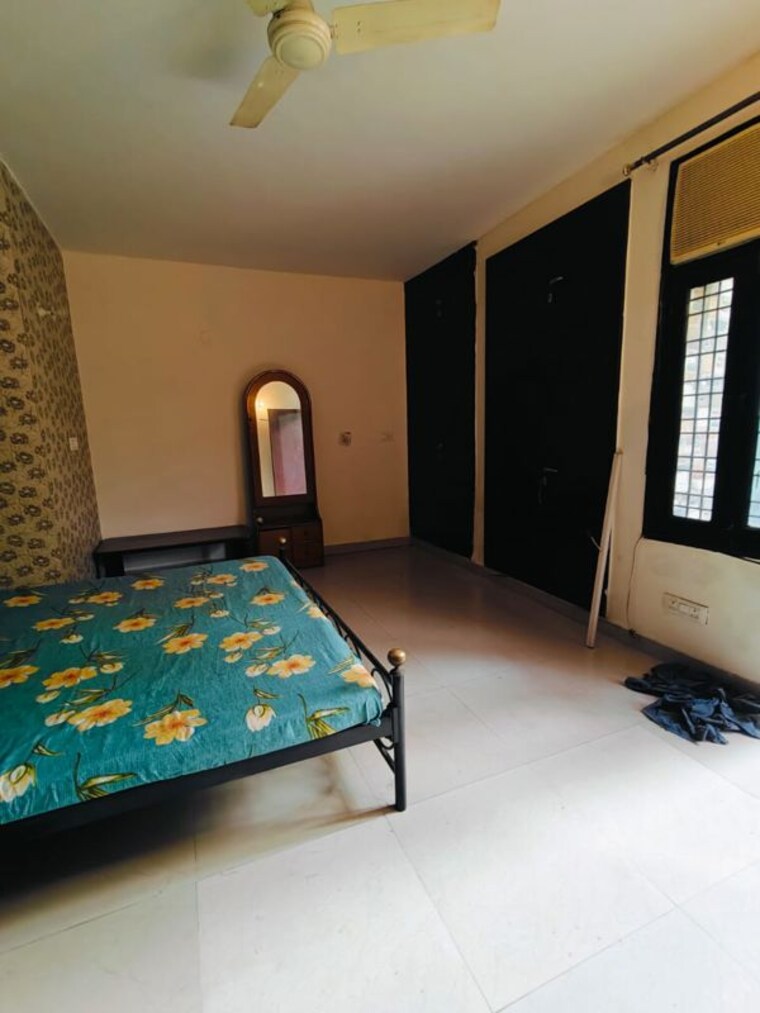 Bedroom, sector 46 2 Bedroom 1400 Sq.Ft. Builder Floor In Sector 46 Gurgaon 10593755
