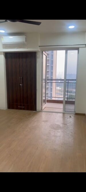 Room in 3 BHK Apartment at Godrej Meridien, Sector 106 – for Rent