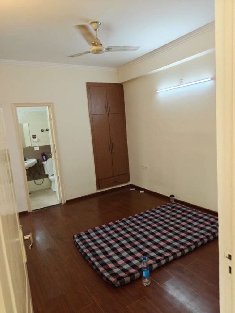 Bedroom, gardenia-golf-city 2 Bedroom 950 Sq.Ft. Apartment In Sector 75 Noida 10593766