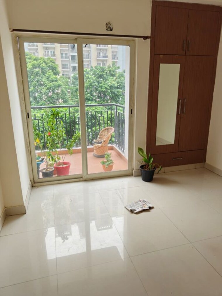 Room, gardenia-golf-city 2 Bedroom 950 Sq.Ft. Apartment In Sector 75 Noida 10593766