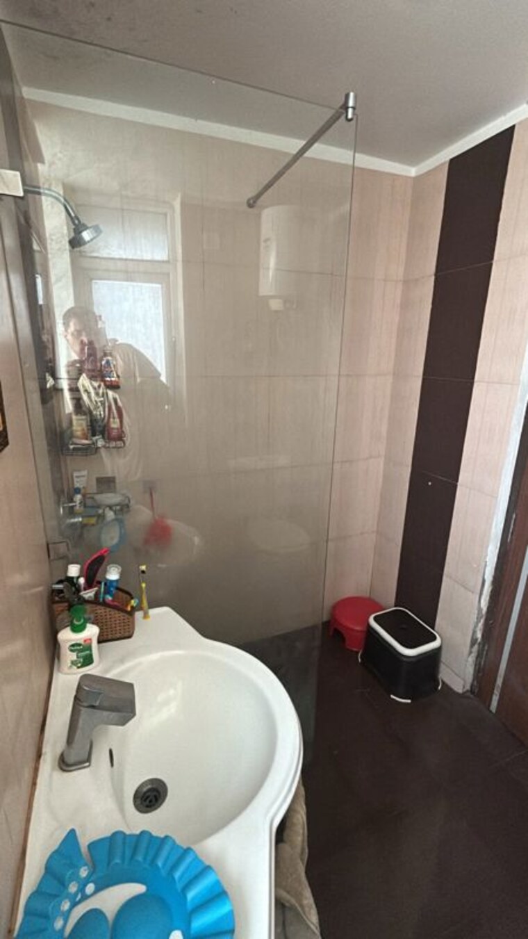 Bathroom, ramprastha-city-the-edge-towers 2 Bedroom 1310 Sq.Ft. Apartment In Sector 37d Gurgaon 10593780