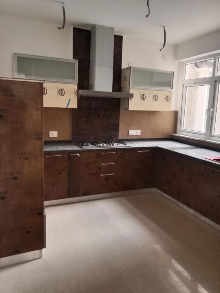 Kitchen, emaar-marbella 5 Bedroom 360 Sq.Yd. Villa In Sector 66 Gurgaon 10593761
