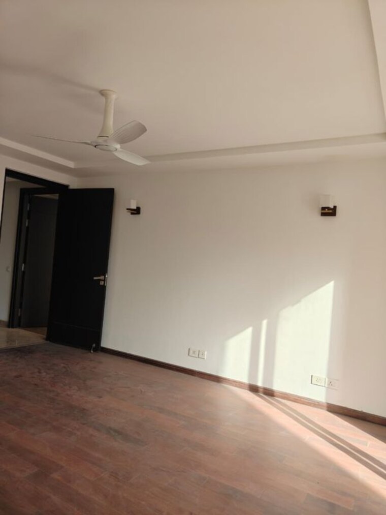 Room, emaar-marbella 5 Bedroom 360 Sq.Yd. Villa In Sector 66 Gurgaon 10593761