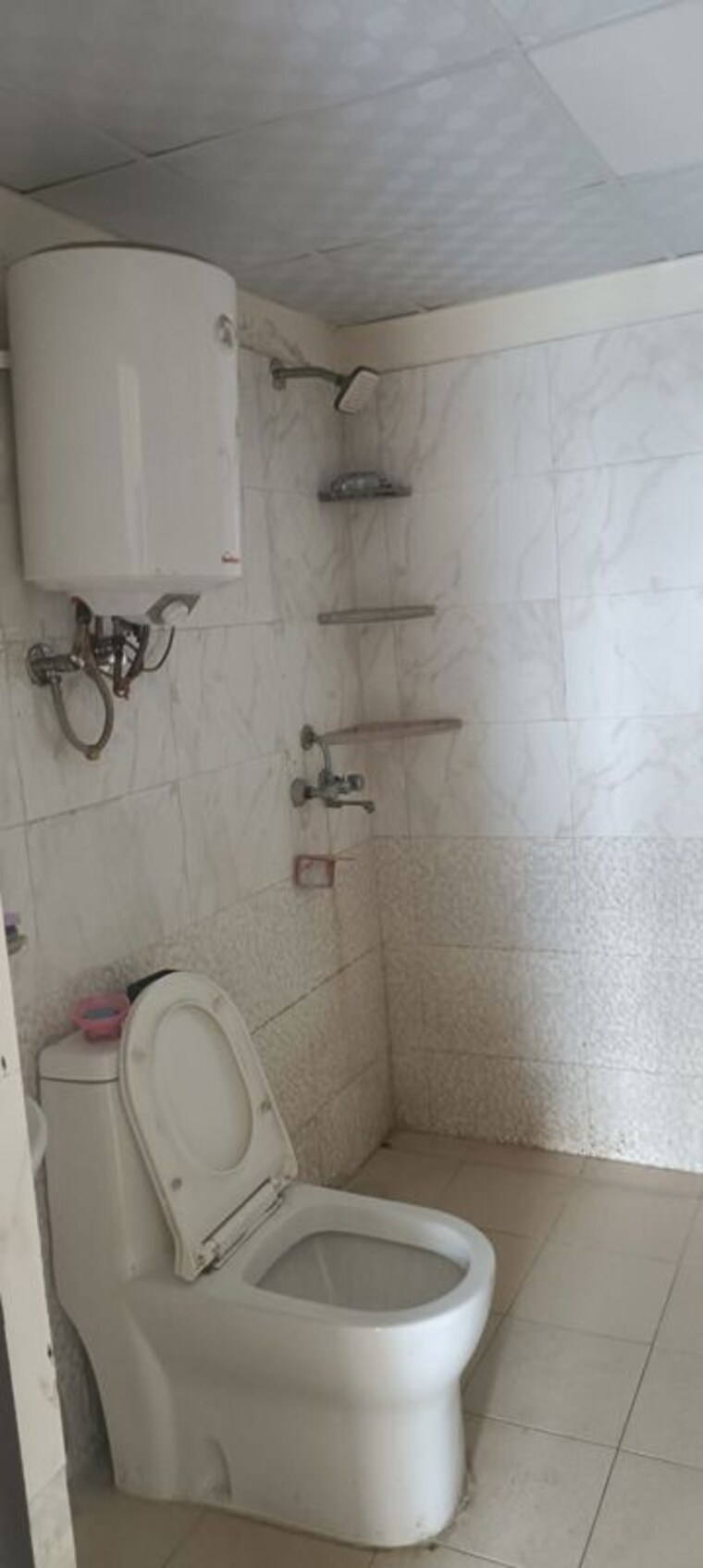 Bathroom, aims-golf-city 2.5 Bedroom 1150 Sq.Ft. Apartment In Sector 75 Noida 10593806