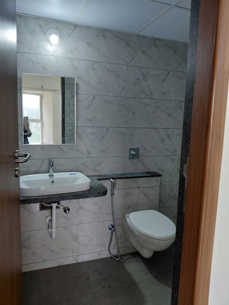 Bathroom, pride-purple-park-titan 3 Bedroom 1000 Sq.Ft. Apartment In Hinjewadi Pune 10593802
