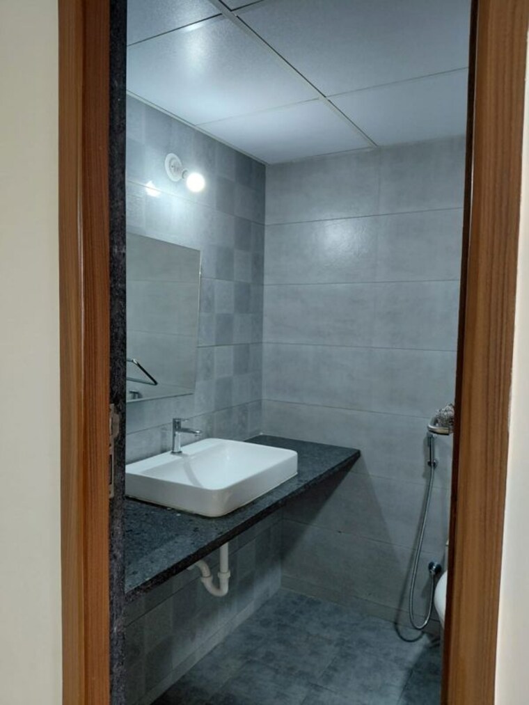 Bathroom, pride-purple-park-titan 3 Bedroom 1000 Sq.Ft. Apartment In Hinjewadi Pune 10593802