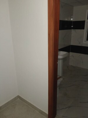 Room in 3 BHK Apartment at Uninav Eden, Raj Nagar Extension – for Rent