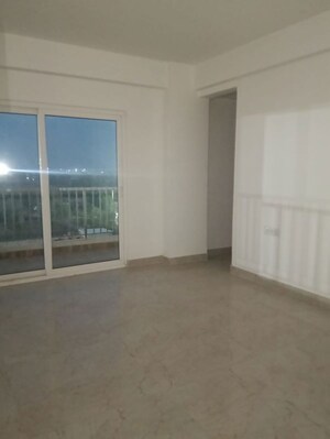 Room in 3 BHK Apartment at Uninav Eden, Raj Nagar Extension – for Rent