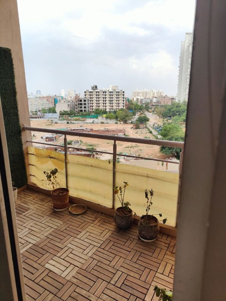 Balcony, capital-the-residences-360 2 Bedroom 800 Sq.Ft. Apartment In Sector 70a Gurgaon 10593803