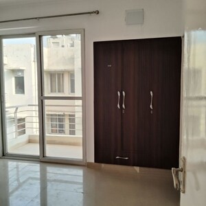 Room in 2.5 BHK Apartment at Orchid Island, Sector 51 – for Rent