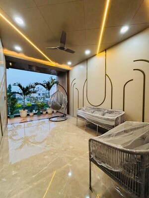 Room in 6+ BHK Independent House at Ajmer Road – for Sale