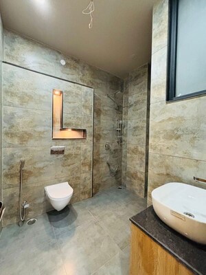 Bathroom in 6+ BHK Independent House at Ajmer Road – for Sale