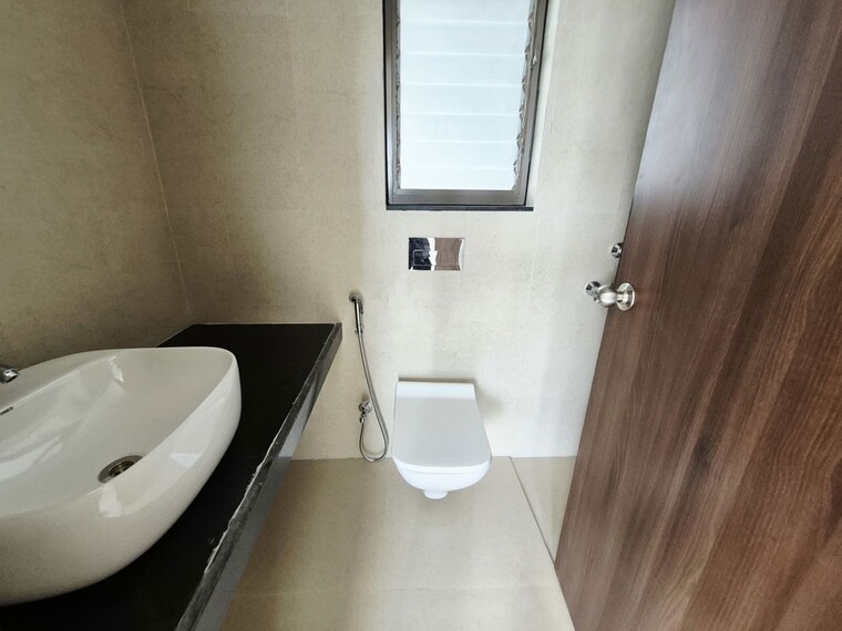 Bathroom, runwal-my-city-phase-ii-cluster-05 1.5 Bedroom 548 Sq.Ft. Apartment In Dombivli East Thane 10593845