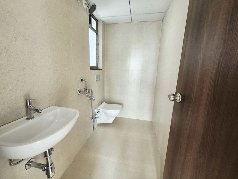 Bathroom, runwal-my-city-phase-ii-cluster-05 1.5 Bedroom 548 Sq.Ft. Apartment In Dombivli East Thane 10593845