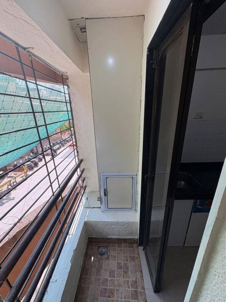 Balcony, cosmos-hills 2 Bedroom 610 Sq.Ft. Apartment In Pokhran Road No One Thane 10593859