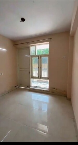 Room in 3 BHK Apartment at TDI The Retreat, Sector 89 – for Rent