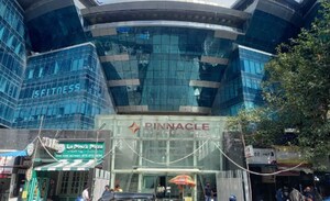  Office Space For Rent in Pinnacle Business Park, Andheri East