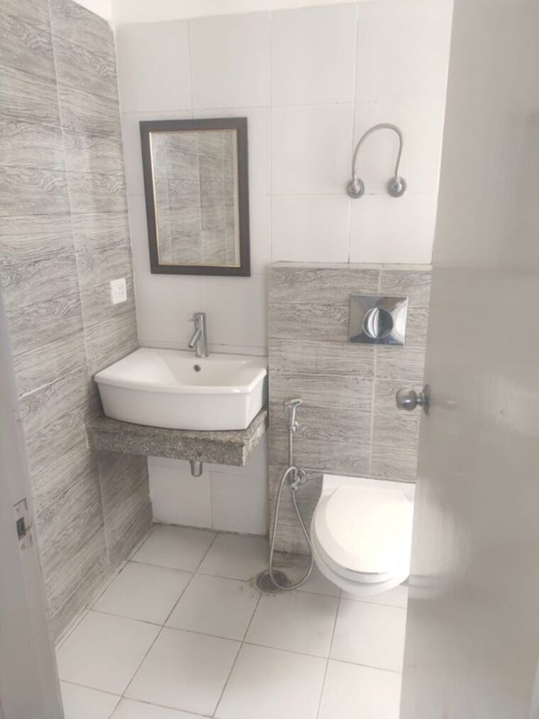 Bathroom, orchid-island 3 Bedroom 1401 Sq.Ft. Apartment In Sector 51 Gurgaon 10593892