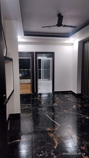 2 BHK Apartment For Rent in RWA Apartments Sector 122, Sector 122