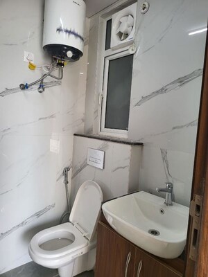 Bathroom in 3.5 BHK Builder Floor at M3M Soulitude, Sector 89 – for Sale