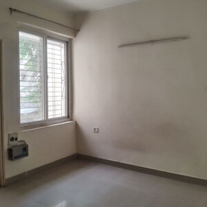 Room in 3 BHK Apartment at Orchid Island, Sector 51 – for Rent