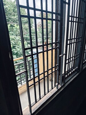 Balcony in 3 BHK Builder Floor at Vijay Nagar – for Rent