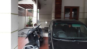 Parking in 5 BHK Independent House at Whitefield – for Rent