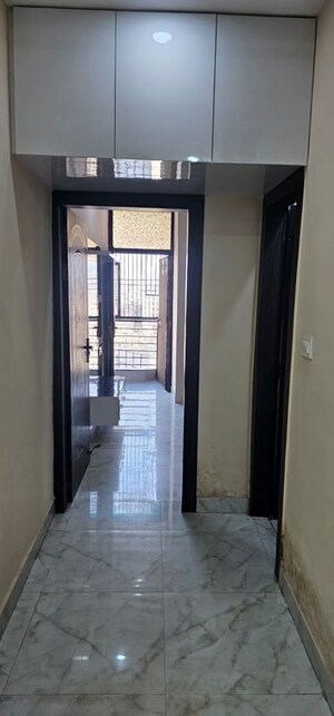 Building Lobby in 1 BHK Builder Floor at Defence Enclave Noida, Sector 44 – for Rent