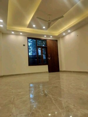 Room in 3 BHK Builder Floor at Chattarpur – for Rent