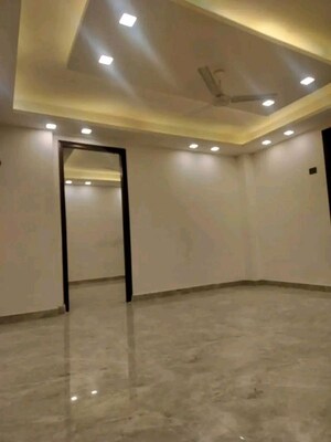 Room in 3 BHK Builder Floor at Chattarpur – for Rent