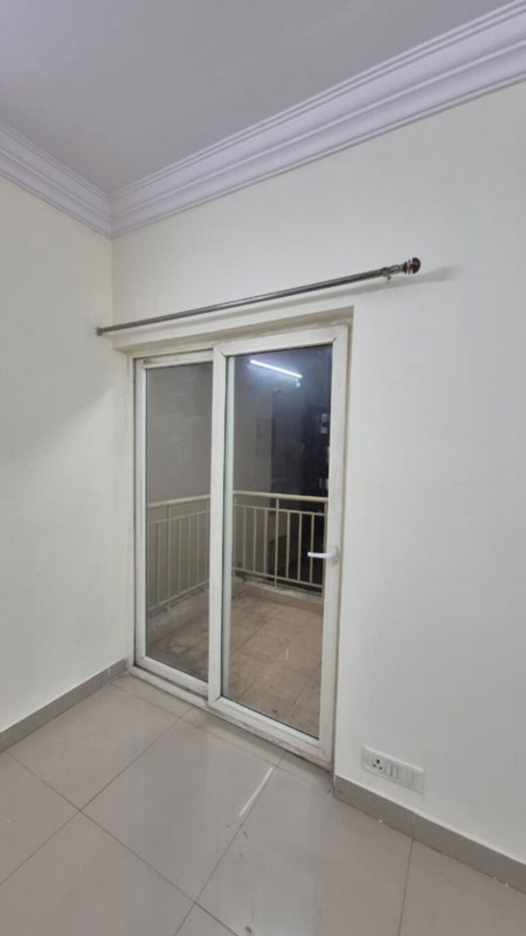 Room, emenox-la-solara 3 Bedroom 1365 Sq.Ft. Apartment In Sector 16 Greater Noida Greater Noida 10593969