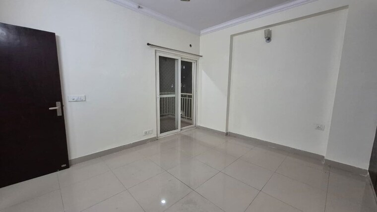 Room, emenox-la-solara 3 Bedroom 1365 Sq.Ft. Apartment In Sector 16 Greater Noida Greater Noida 10593969