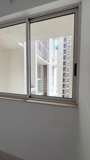 Room in 1.5 BHK Apartment at Lodha Upper Thane Woodlands G H I, Anjur – for Sale