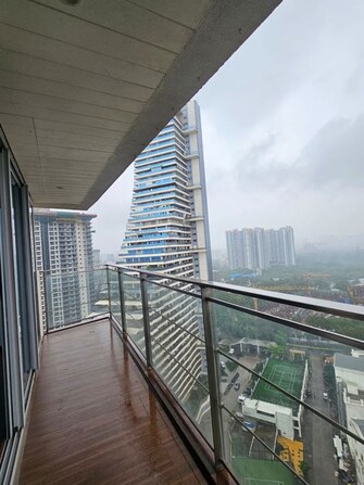 2.5 BHK + Servant Room Apartment For Sale in Amanora Aspire Towerss in Hadapsar, Pune