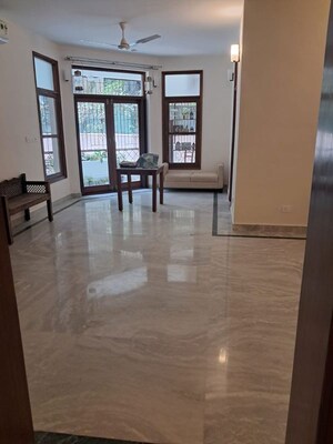 Room in 3 BHK Apartment at Regency Place, Richmond Road – for Rent