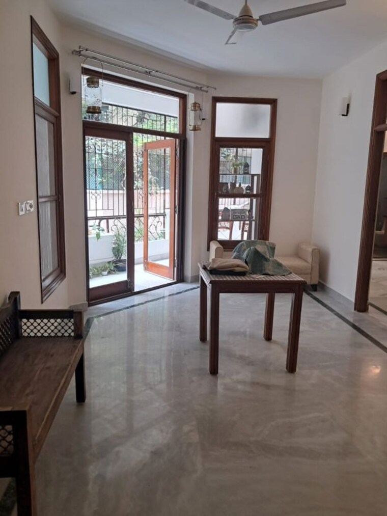 Room, regency-place 3 Bedroom 2200 Sq.Ft. Apartment In Richmond Road Bangalore 10593993