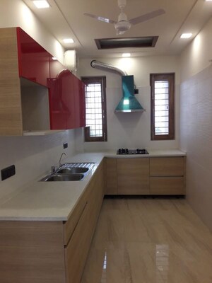 Team Area in 3 BHK Builder Floor at Amolik Aster Woods, Sector 98 – for Sale