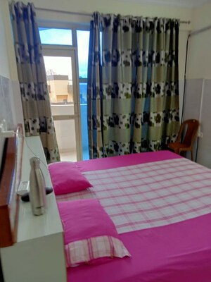 Bedroom in 2 BHK Apartment at Signature Global Prime, Sector 63a – for Rent
